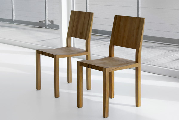 Massivholz Stuhl TAU 1322 Maßgefertigt aus Massivholz von vitamin design