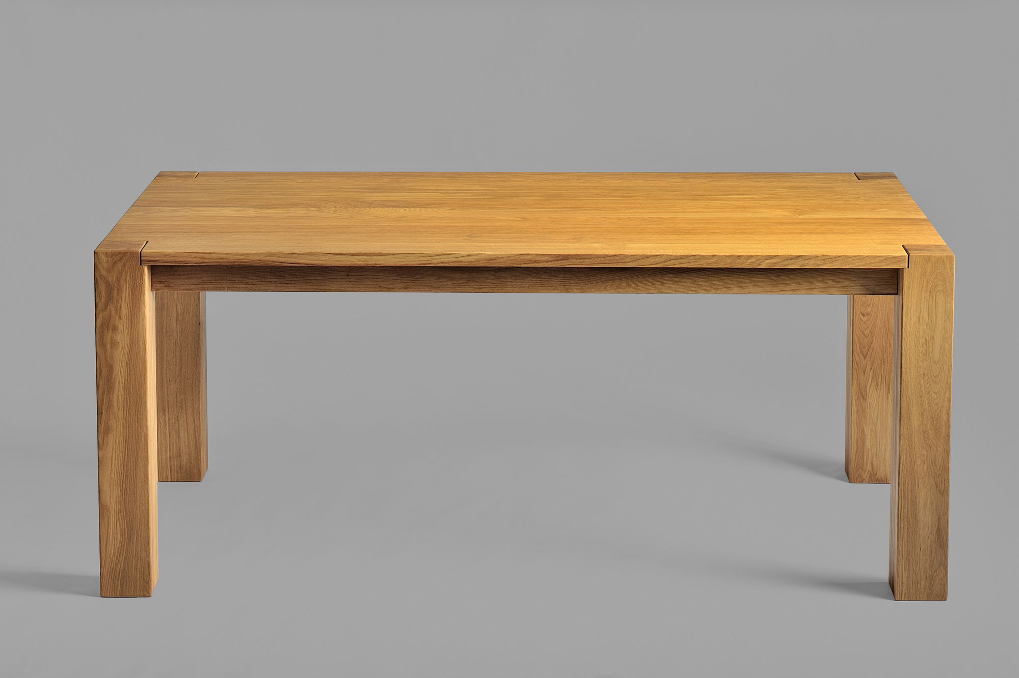 Rustikaler Eichen Esstisch TAURUS 3 1326s Maßgefertigt aus Massivholz von vitamin design