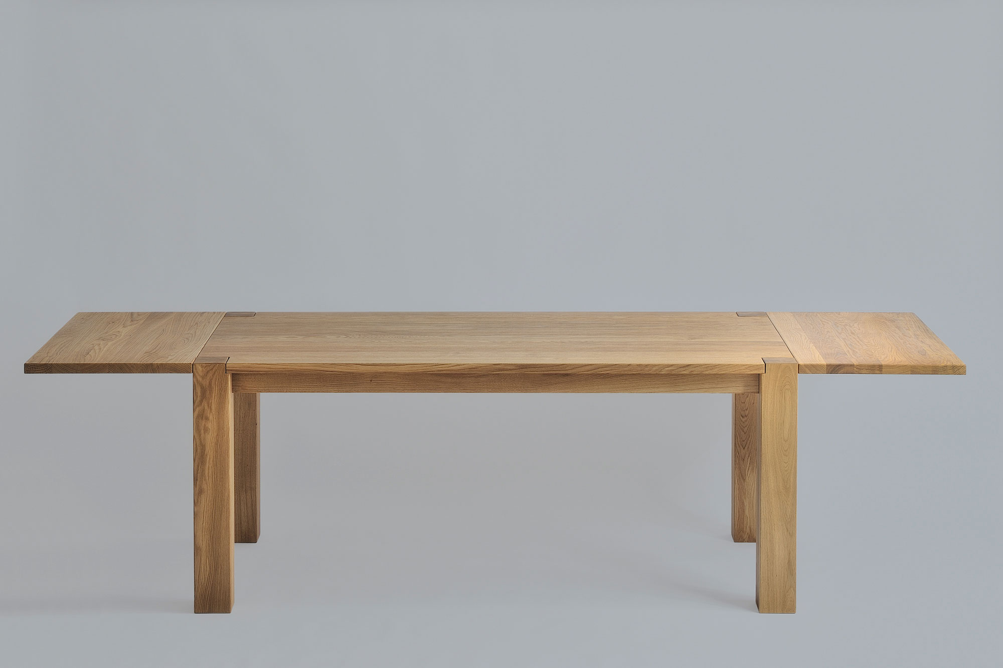 Rustikaler Eichen Esstisch TAURUS 3 1344s Maßgefertigt aus Massivholz von vitamin design