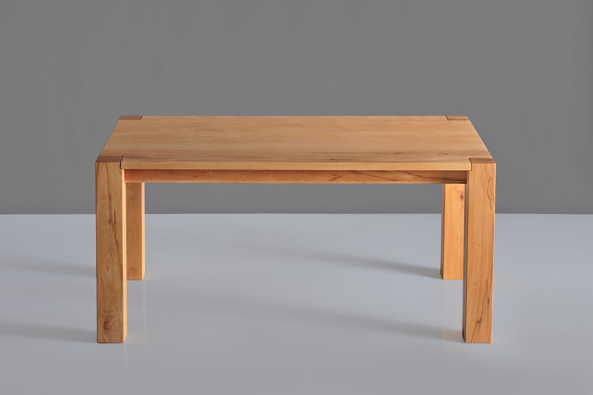 Rustikaler Eichen Esstisch TAURUS 3 t3b11KBU1607 Maßgefertigt aus Massivholz von vitamin design