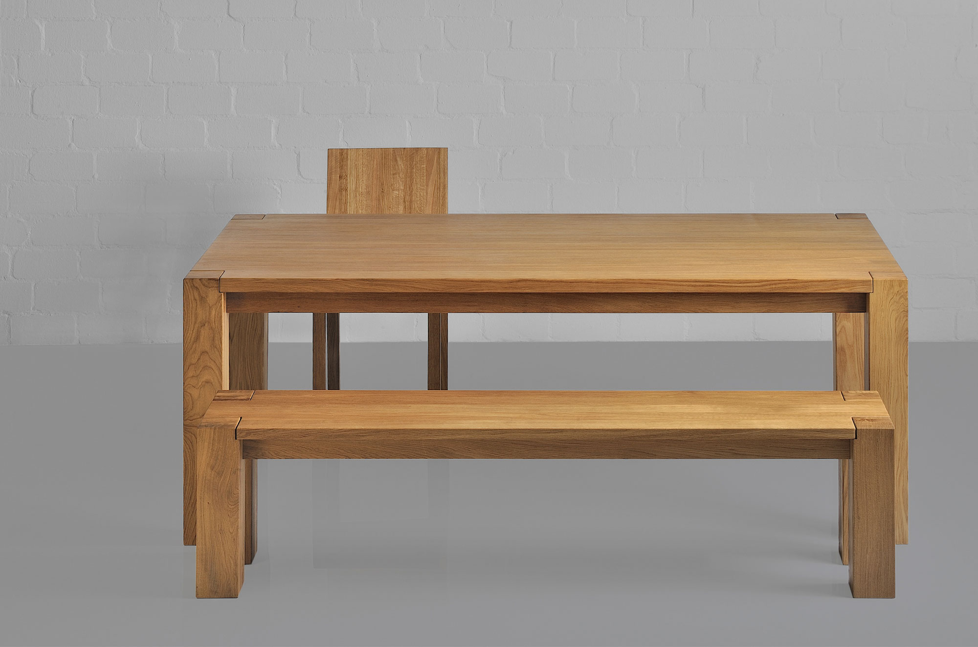 Rustikaler Eichen Tisch TAURUS 4 B11X11 1365 Maßgefertigt aus Massivholz von vitamin design