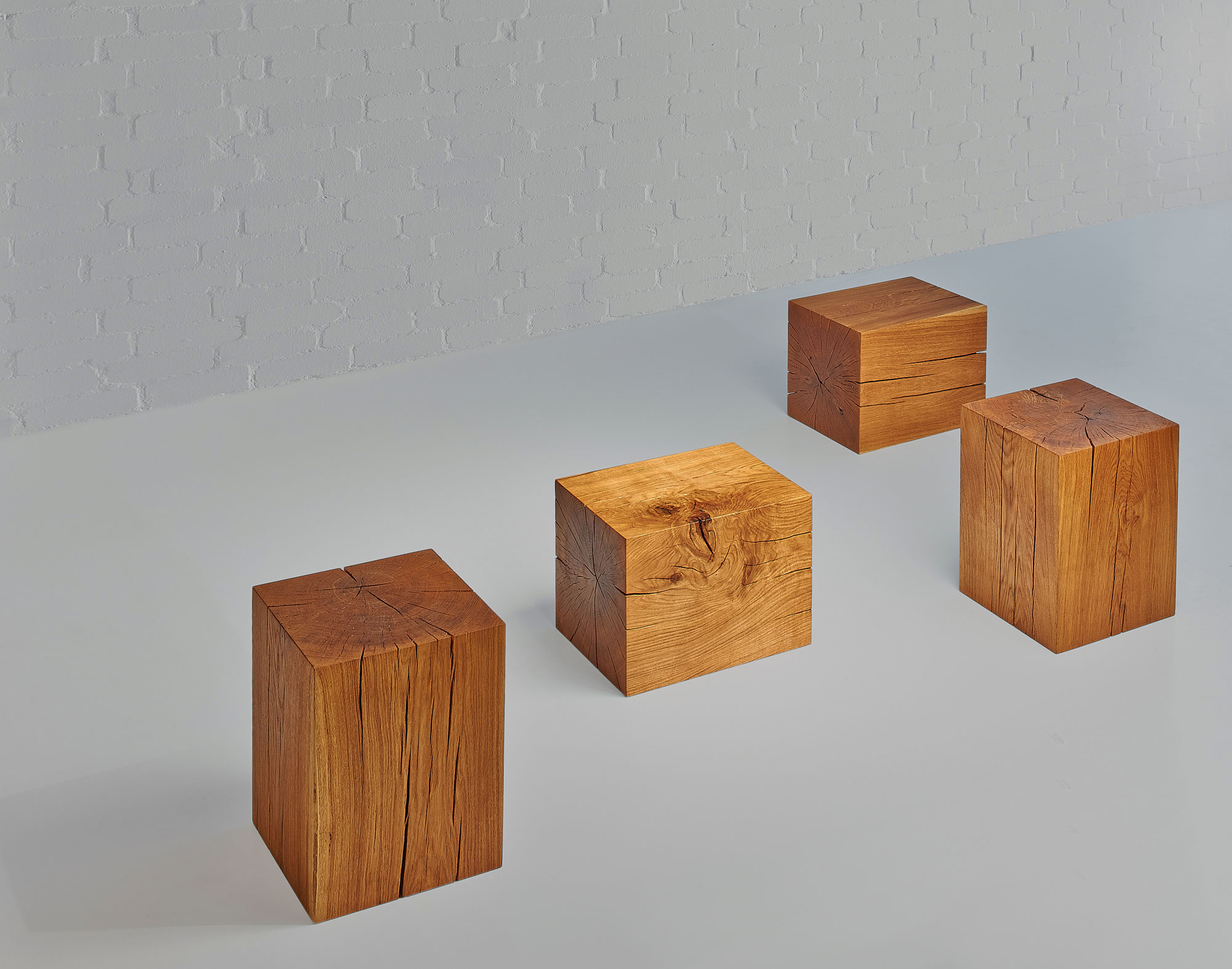 Baumstamm Hocker KLOTZ 1130 Maßgefertigt aus Massivholz von vitamin design