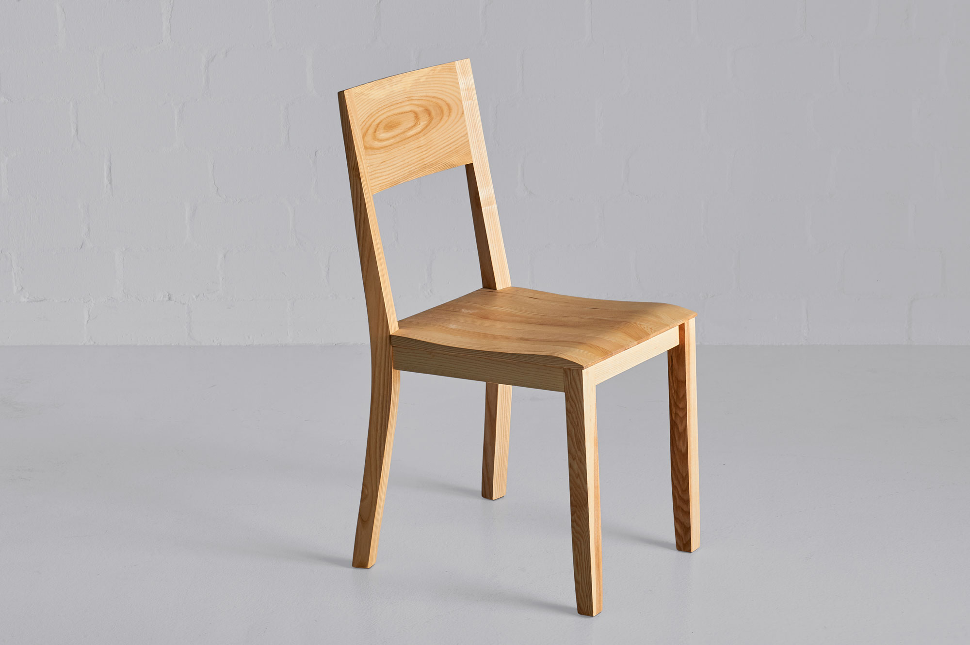 Holz Esszimmerstuhl NOMI Nomi4561 Maßgefertigt aus Massivholz von vitamin design