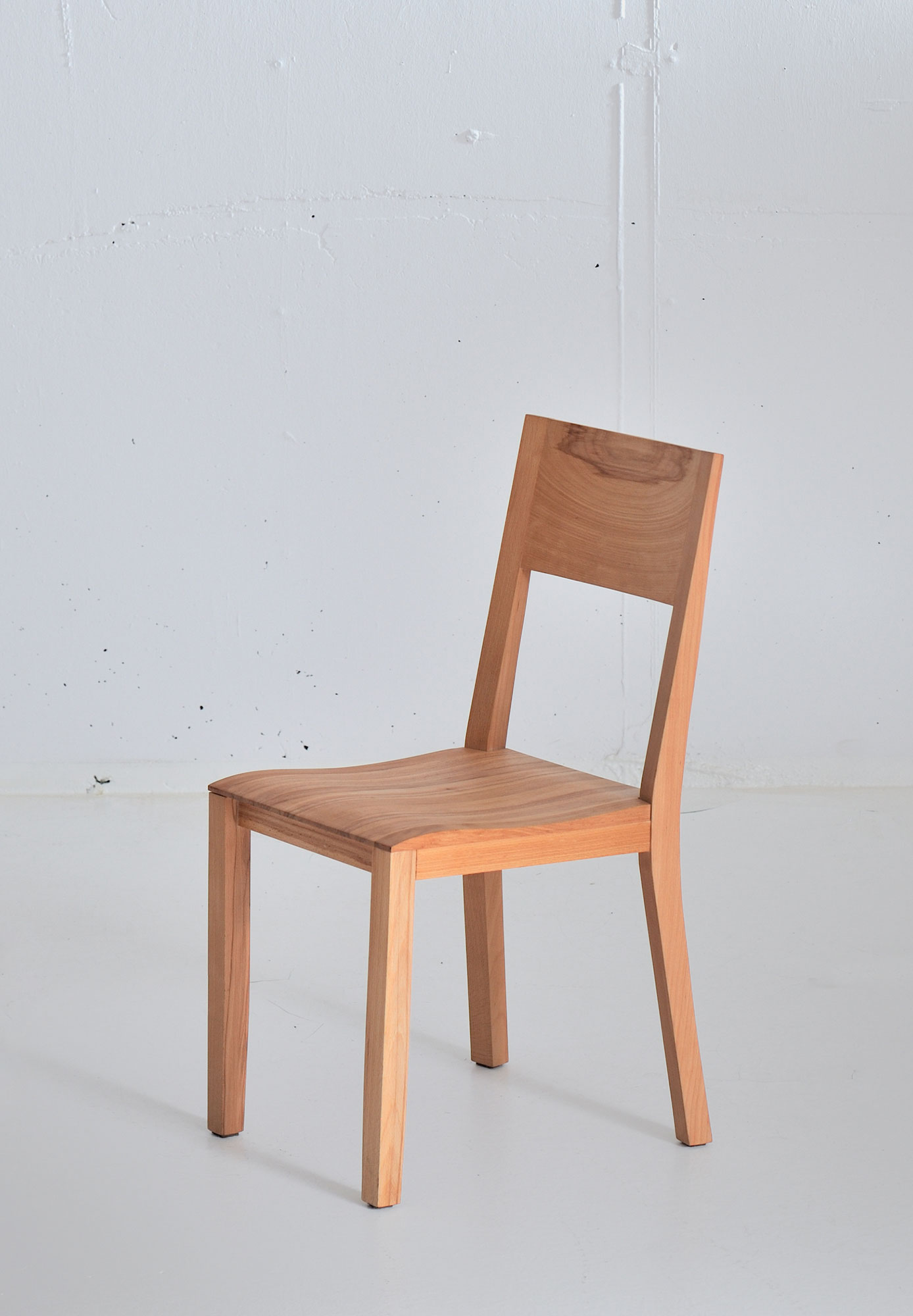 Holz Esszimmerstuhl NOMI 3736 Maßgefertigt aus Massivholz von vitamin design
