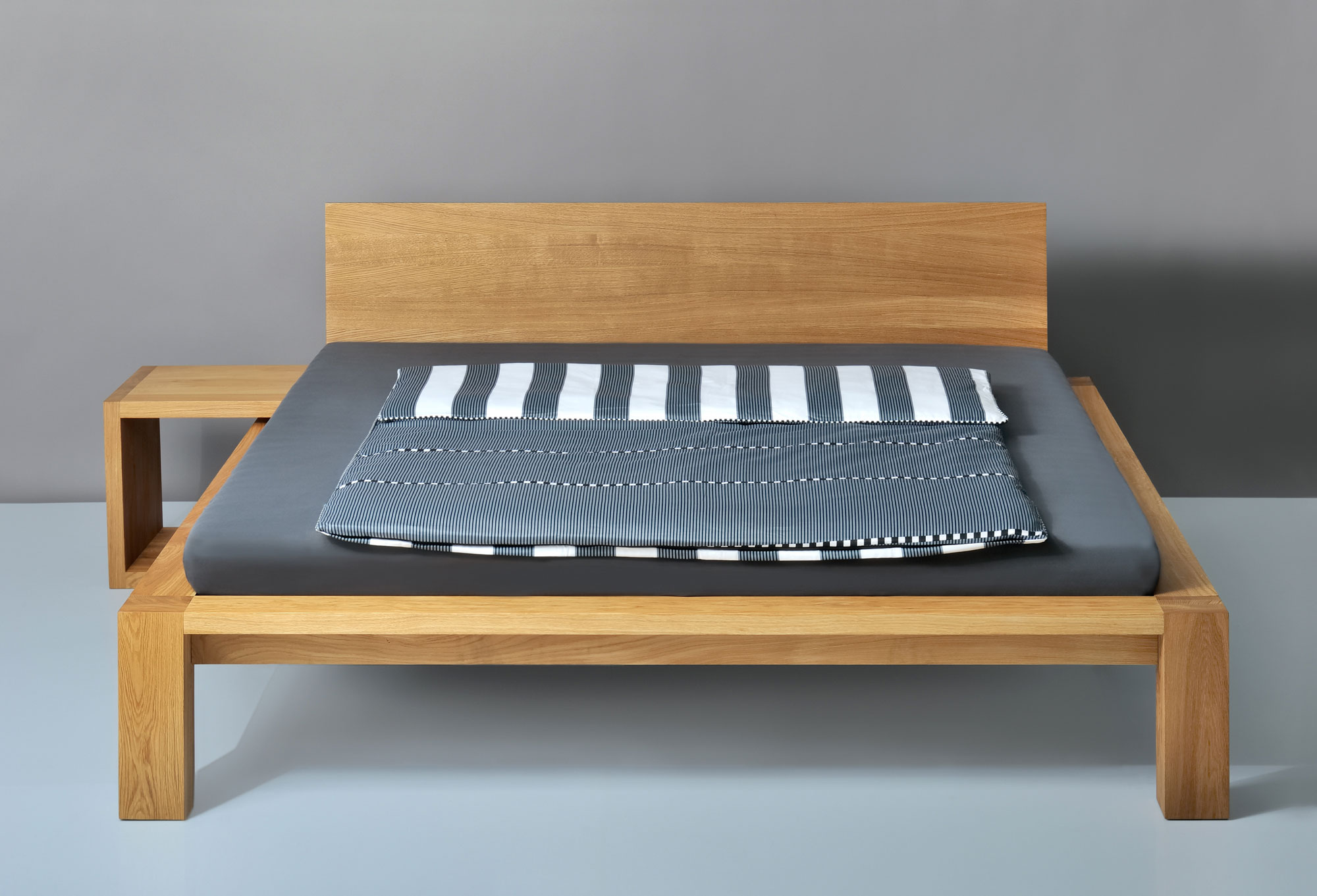 Rustikales Holz Bett TAURUS pc1707a Maßgefertigt aus Massivholz von vitamin design