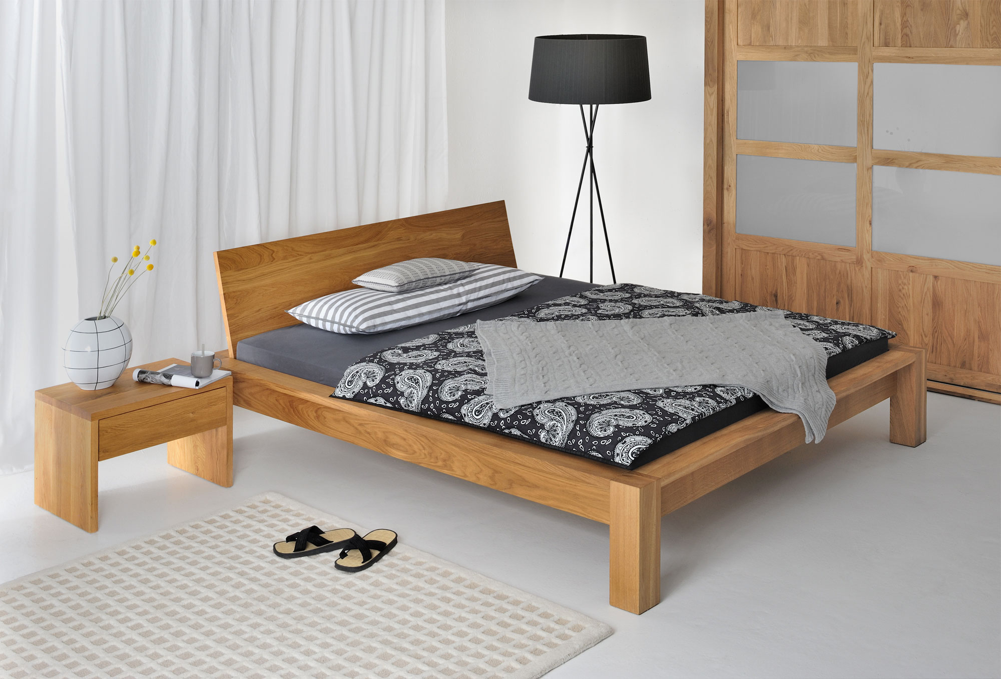 Rustikales Holz Bett TAURUS 3159 Maßgefertigt aus Massivholz von vitamin design