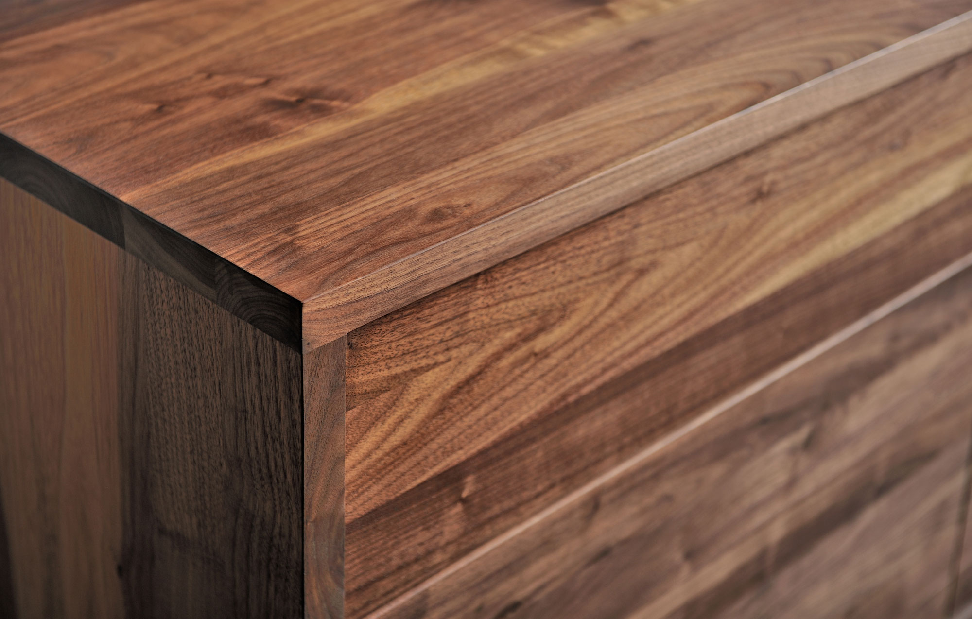 Holz Designerkommode LINEA NEF2949 Maßgefertigt aus Massivholz von vitamin design