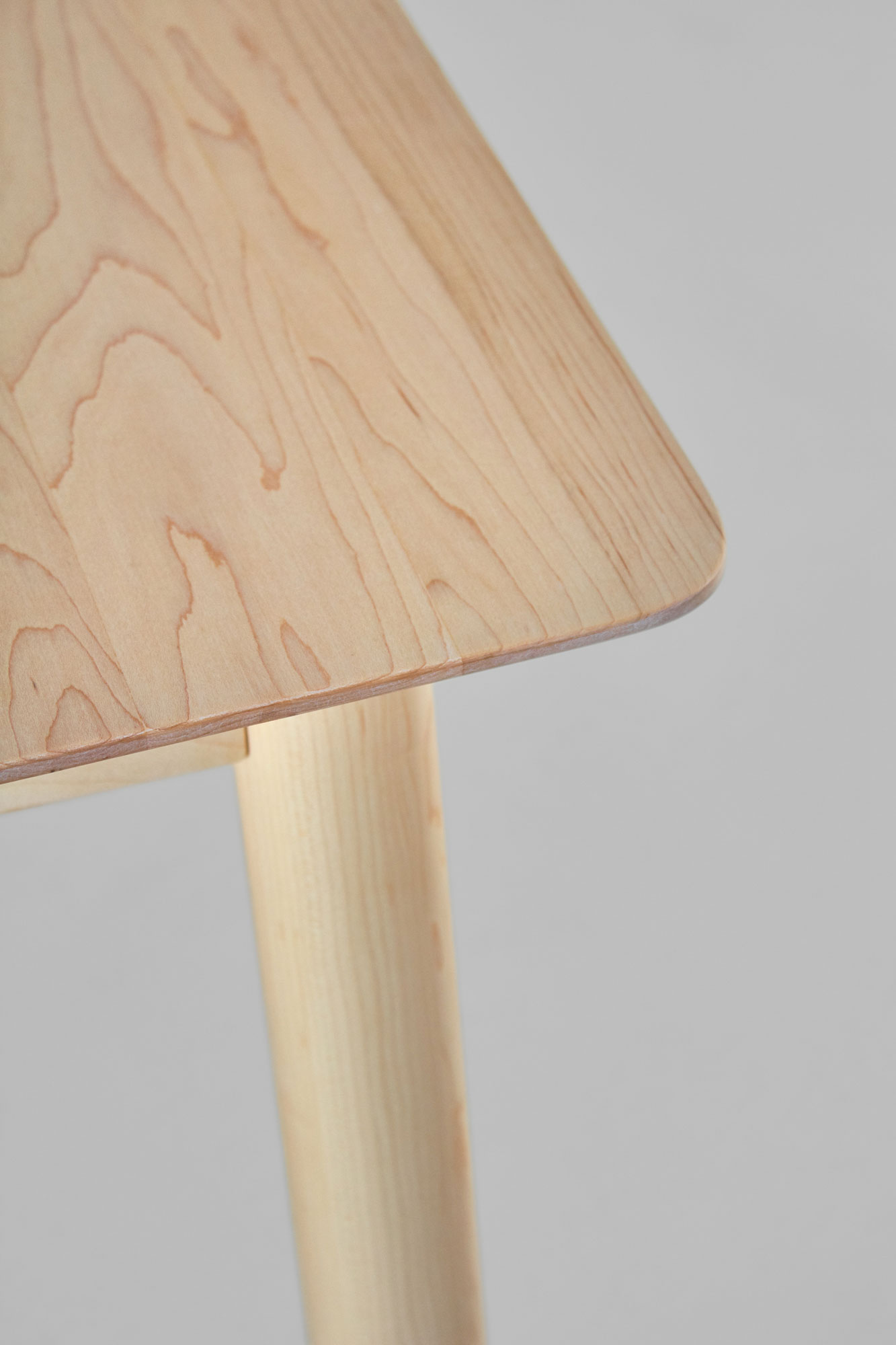 Stiltisch Holz LOCA 0309 Maßgefertigt aus Massivholz von vitamin design