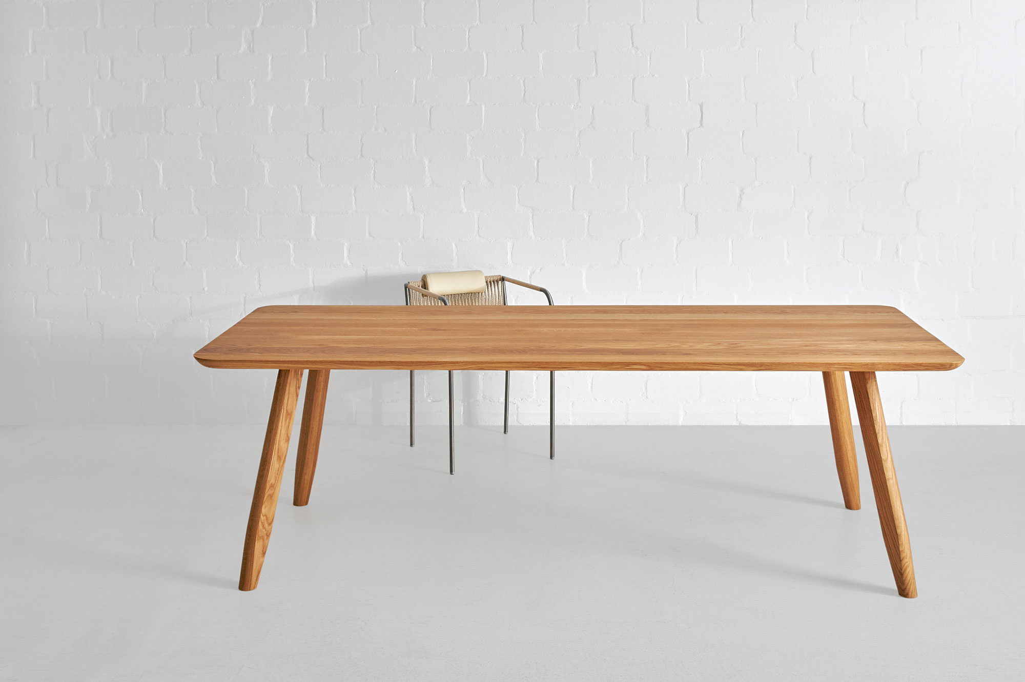 Designer Holz Esstisch AETAS BASIC 4 0207 Maßgefertigt aus Massivholz von vitamin design