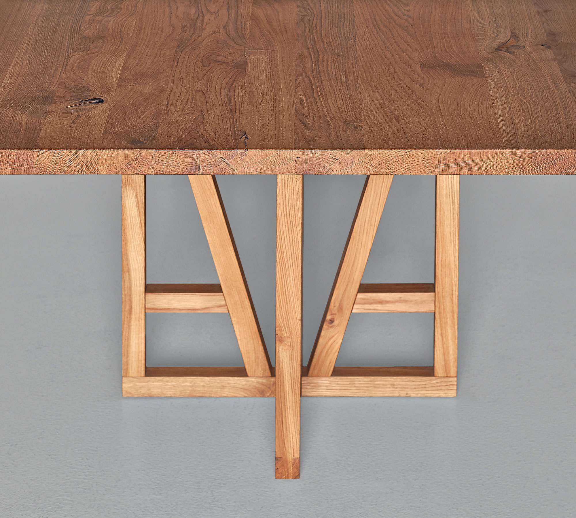 Designer Massivholz Esstisch FACHWERK 0041a1 Maßgefertigt aus Massivholz von vitamin design