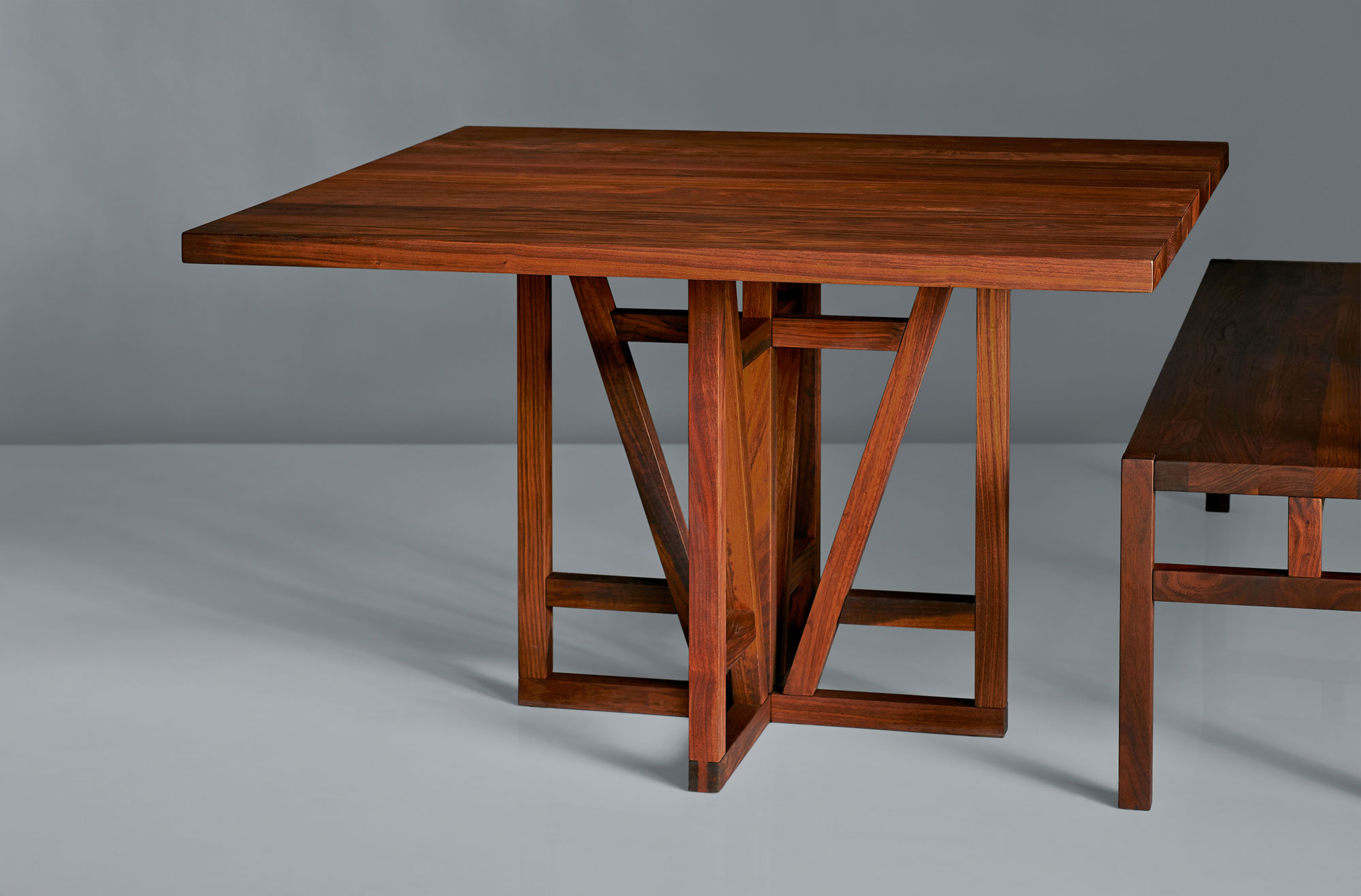 Designtisch Quadratisch FACHWERK SQUARE Vi Maßgefertigt aus Massivholz von vitamin design