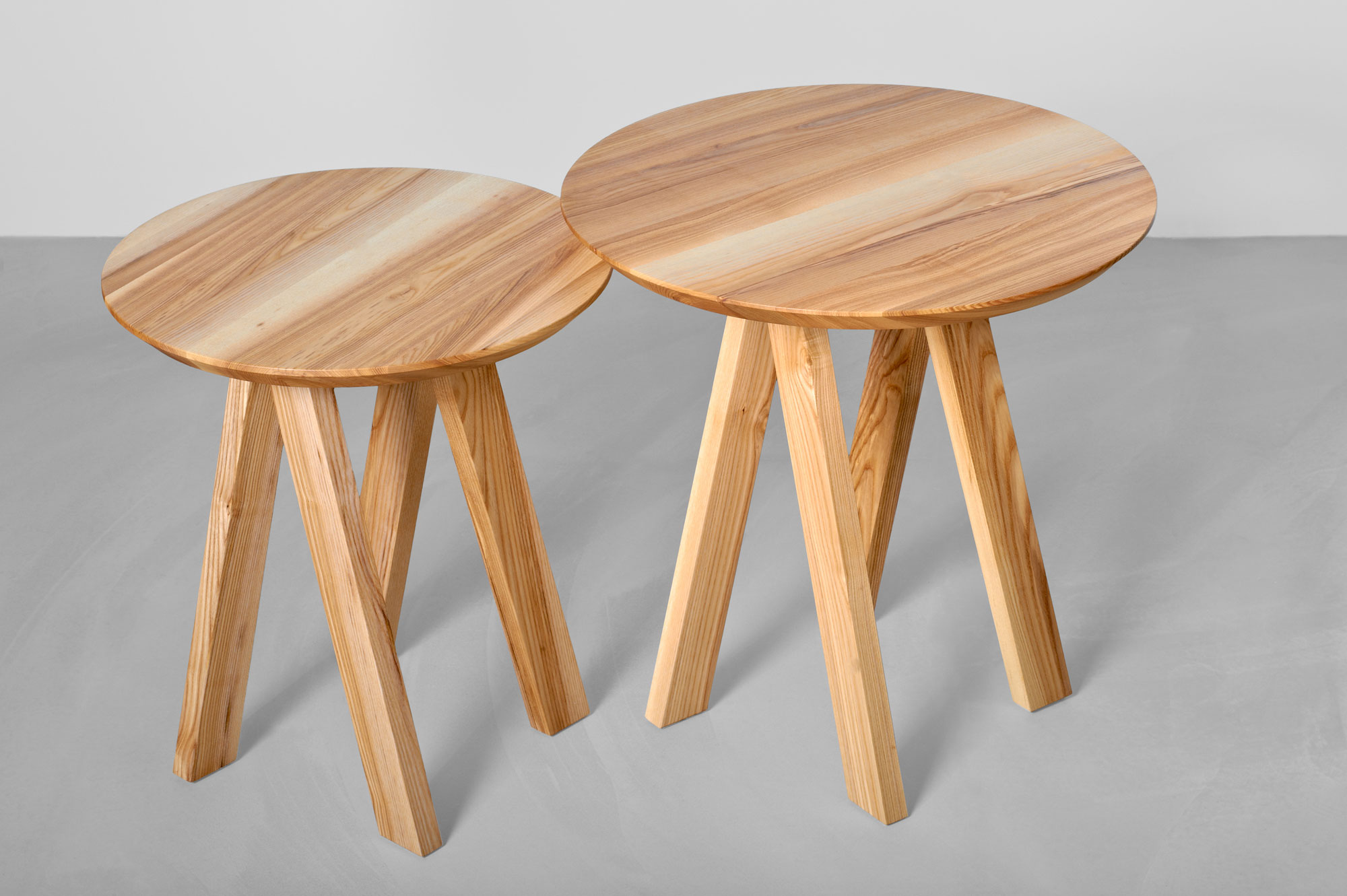 Designer Couchtisch ZIRKEL RG Zirkel4699co Maßgefertigt aus Massivholz von vitamin design