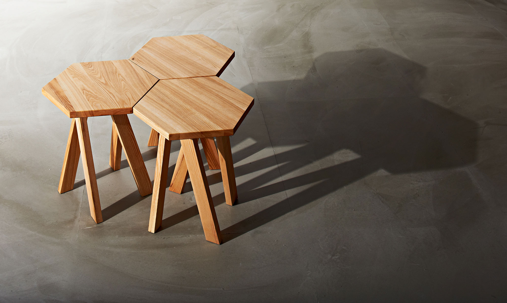 Designer Couchtisch ZIRKEL S 4759 Maßgefertigt aus Massivholz von vitamin design