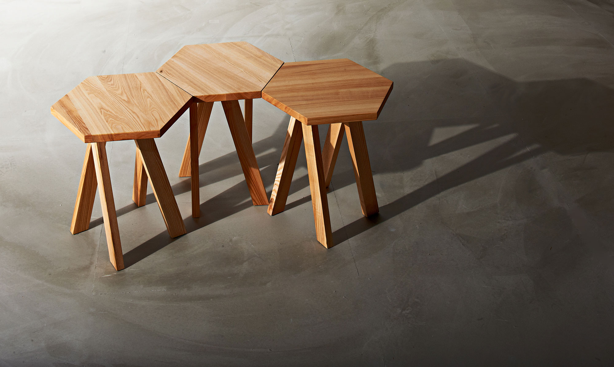 Designer Couchtisch ZIRKEL S 4760 Maßgefertigt aus Massivholz von vitamin design