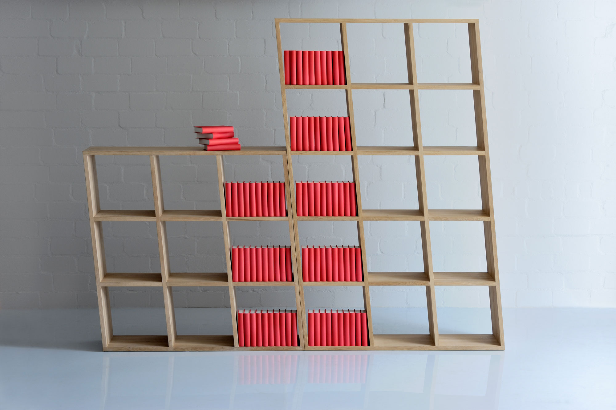 Designer Holzregal PISA  Maßgefertigt aus Massivholz von vitamin design