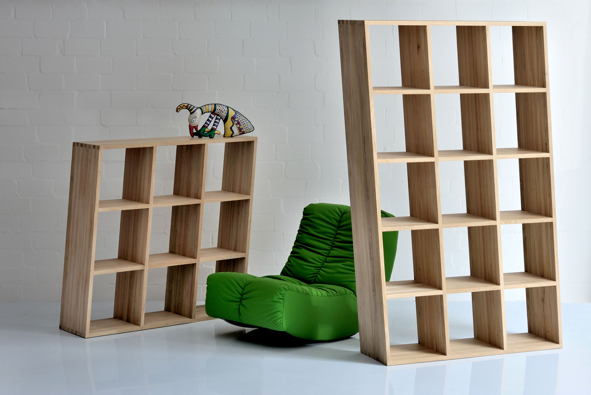 Designer Holzregal PISA vd0924 Maßgefertigt aus Massivholz von vitamin design