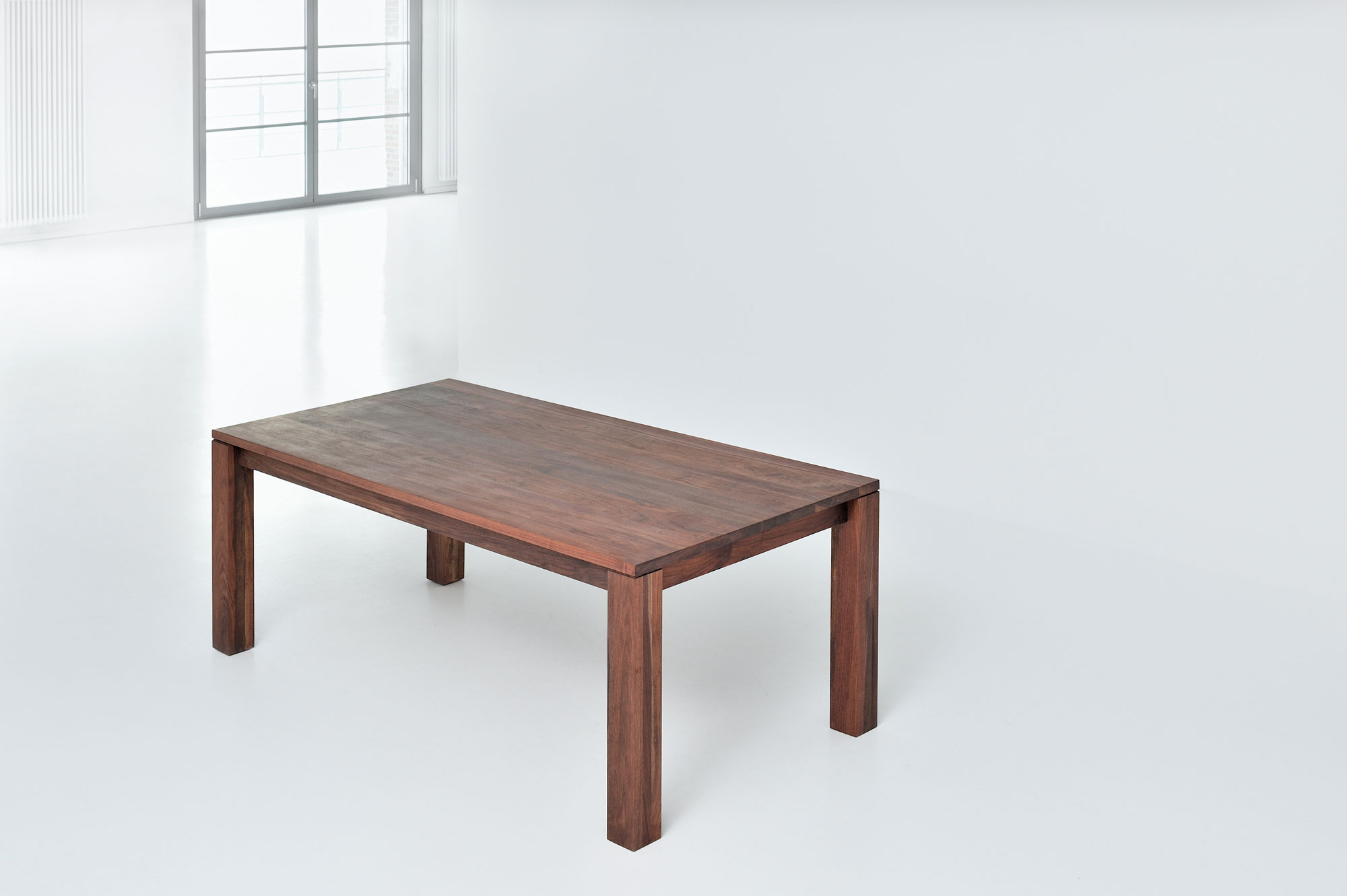 Ausziehbarer Massivholz Designtisch LIVING BUTTERFLY 2696 Maßgefertigt aus Massivholz von vitamin design