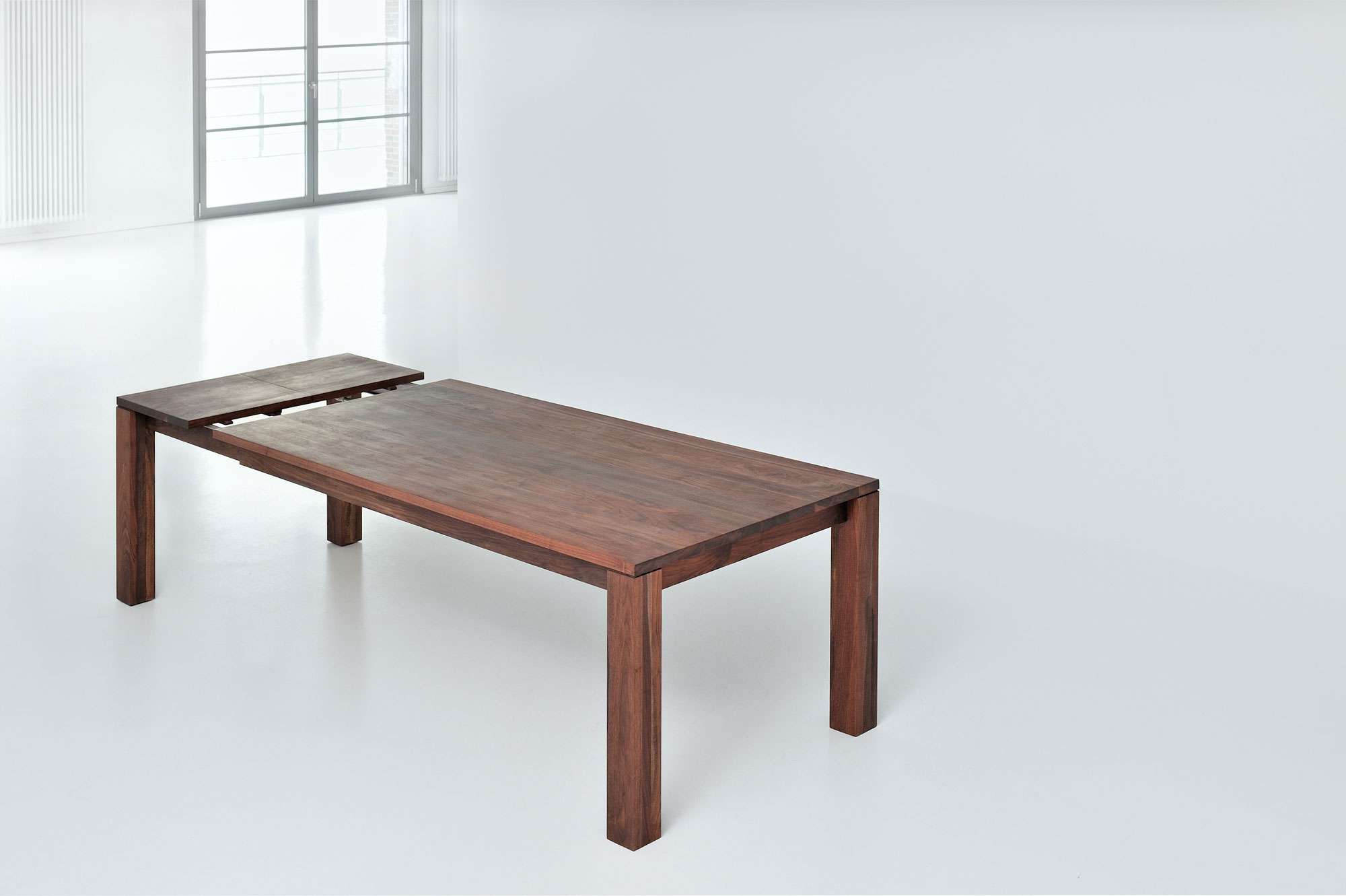 Ausziehbarer Massivholz Designtisch LIVING BUTTERFLY 2691 Maßgefertigt aus Massivholz von vitamin design