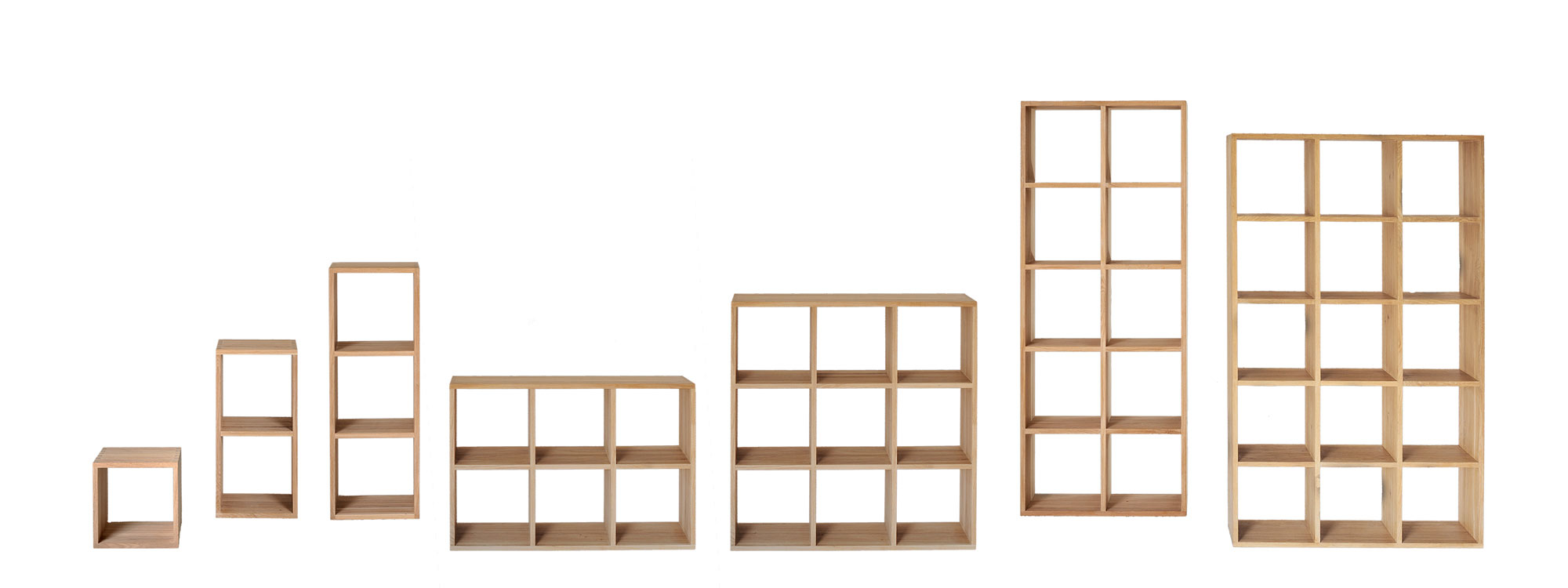 Designer Holzregal PISA G cut Maßgefertigt aus Massivholz von vitamin design