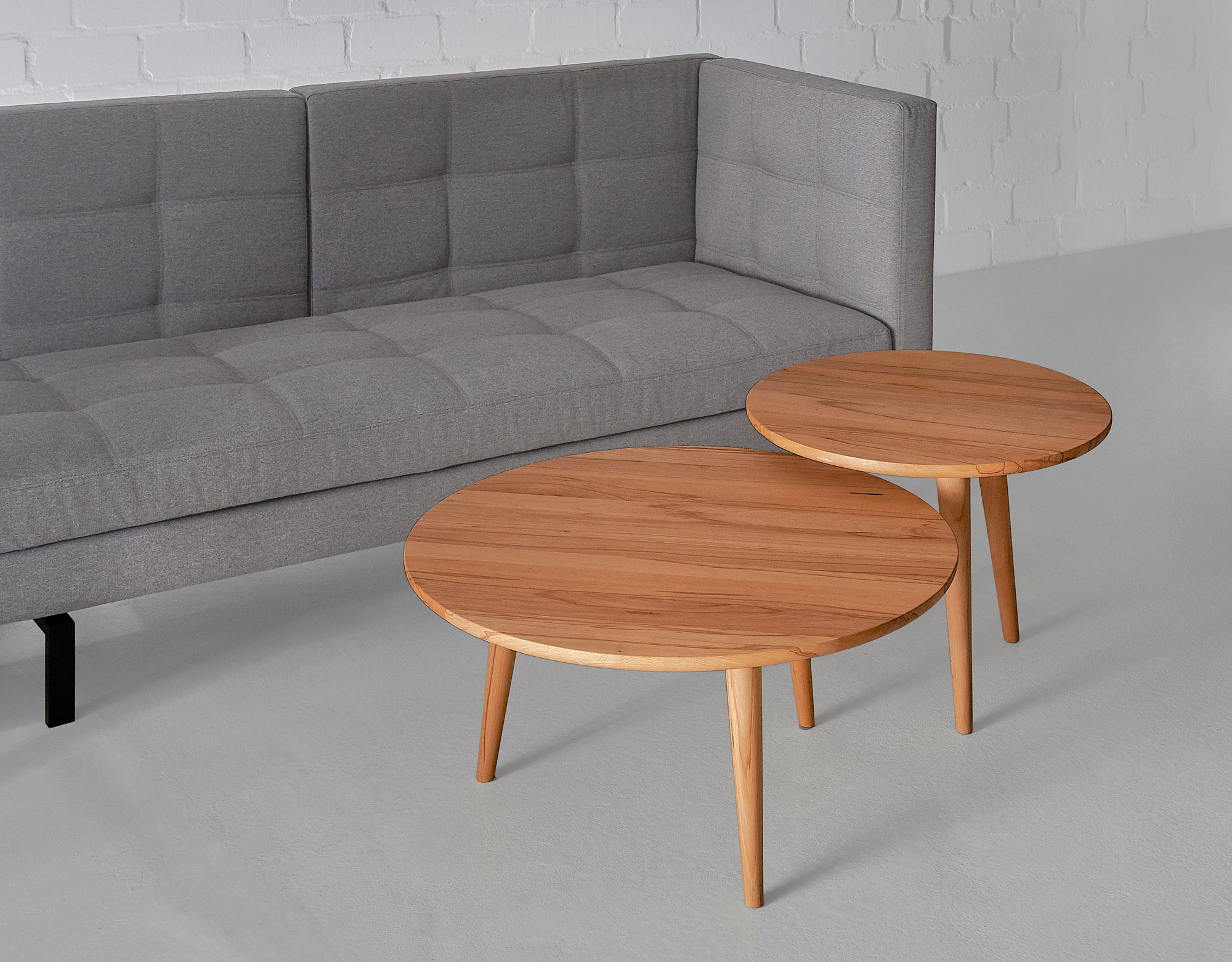 Massiver Couchtisch Rund AMBIO ROUND Edited Maßgefertigt aus Massivholz von vitamin design